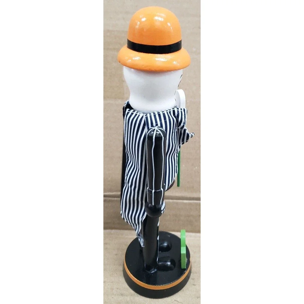 Wooden Nutcracker,9.5